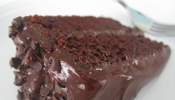 Шоколадно-бисквитные торты: домашние рецепты Бисквитный пирог с глазурью